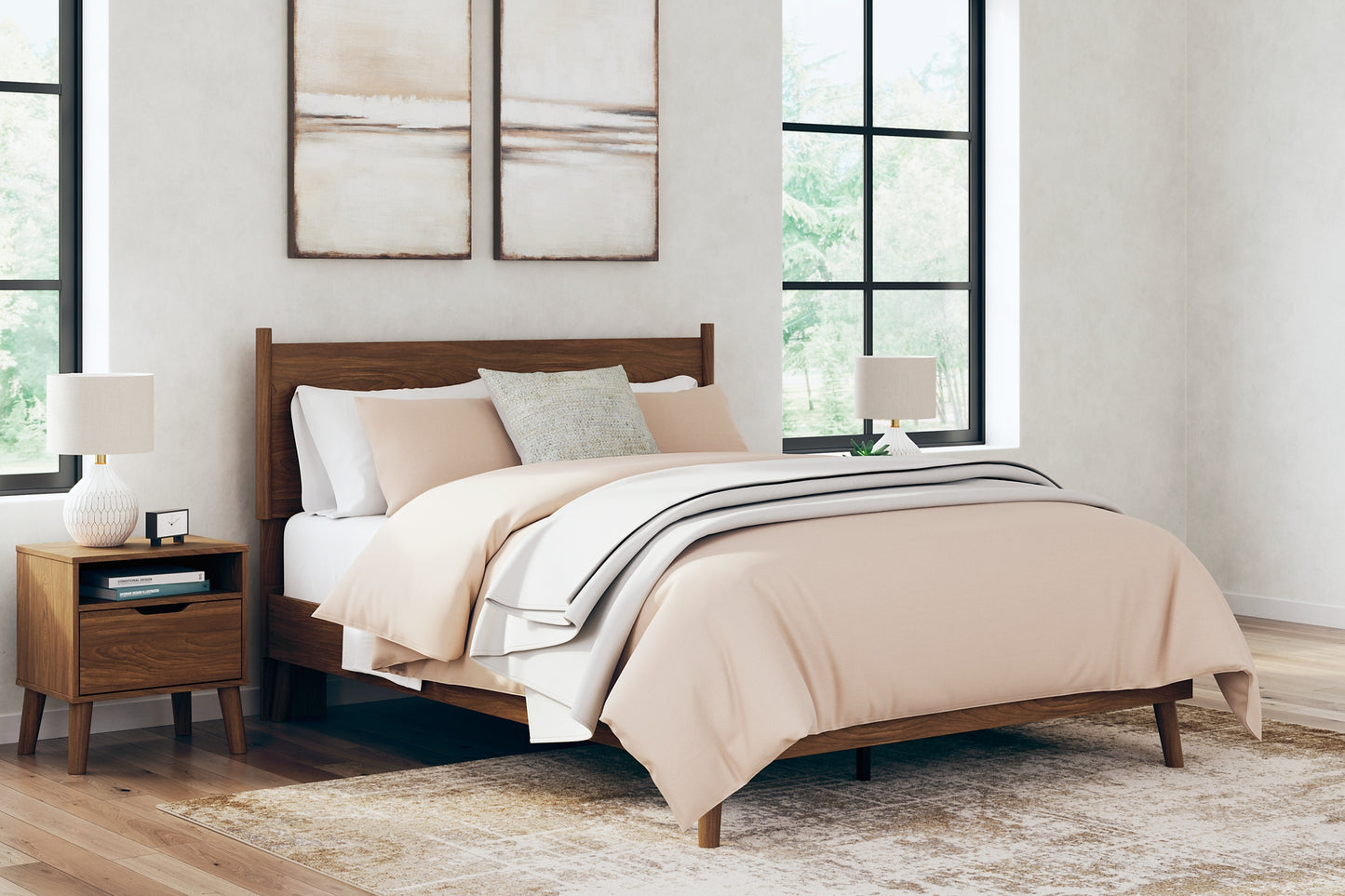 Fordmont Panel Bed