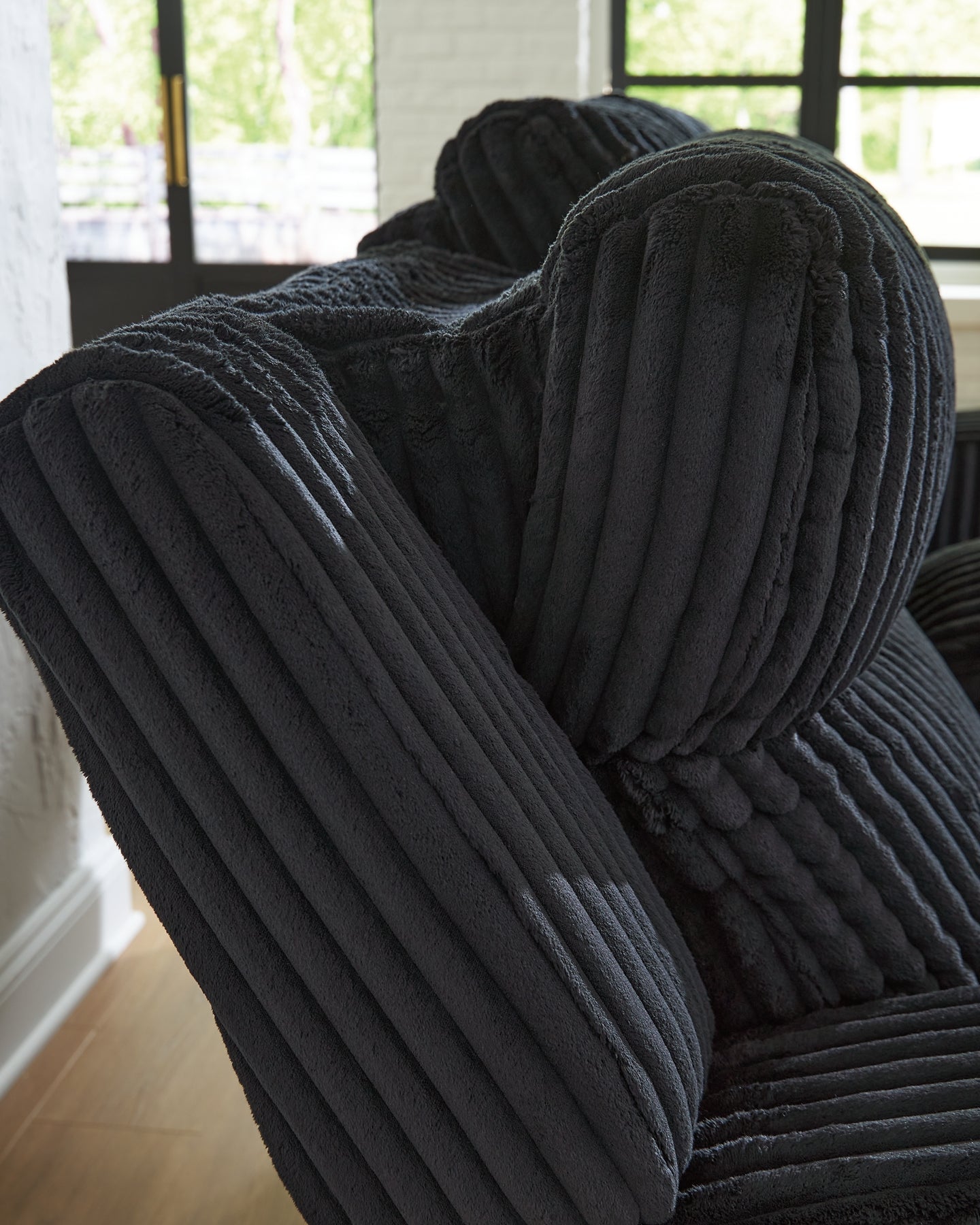 Forest Lake Pwr Rec Sofa With Adj Headrest