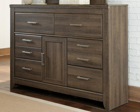 Juararo Six Drawer Dresser