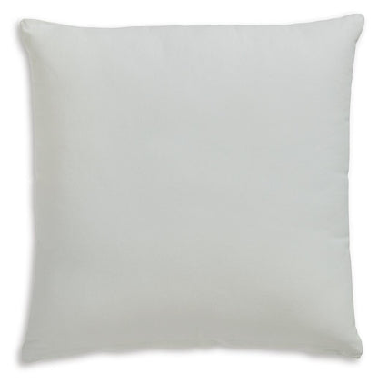 Gyldan Pillow