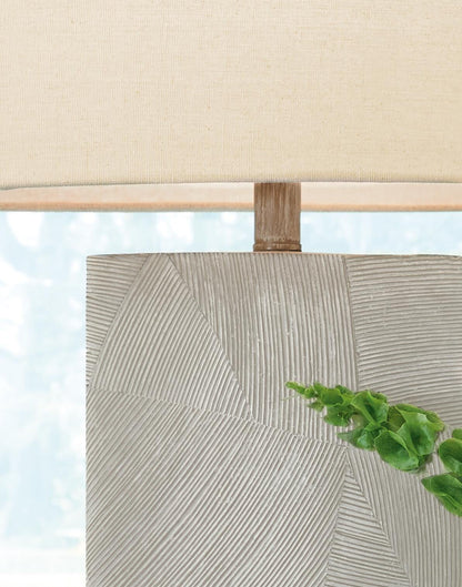 Bradard Poly Table Lamp (1/CN)