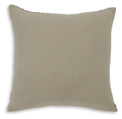 Jayner Pillow