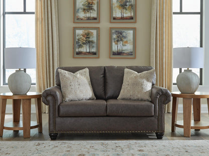 Roxmere Loveseat