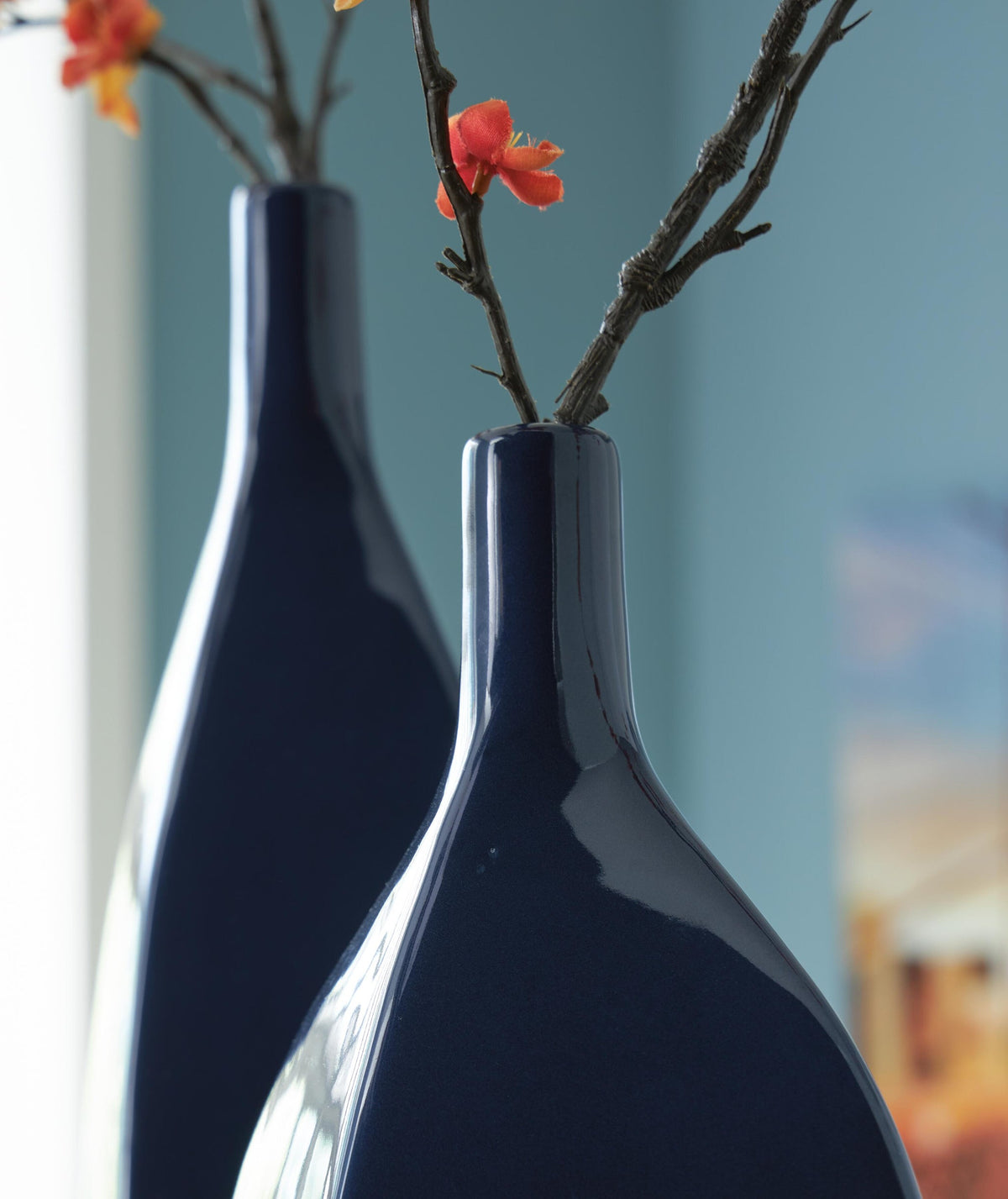 Abtinson Vase
