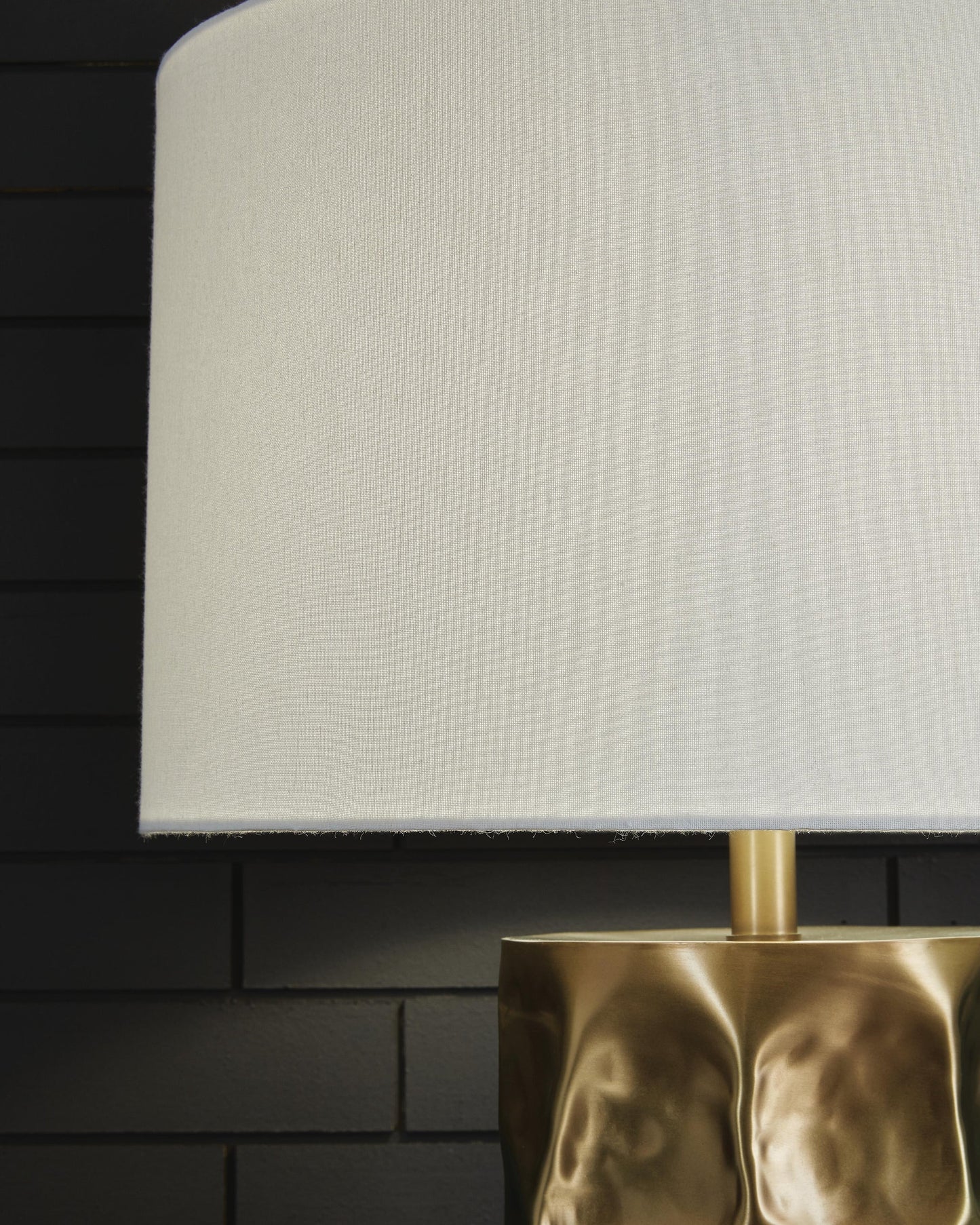 Marshawn Metal Table Lamp (1/CN)
