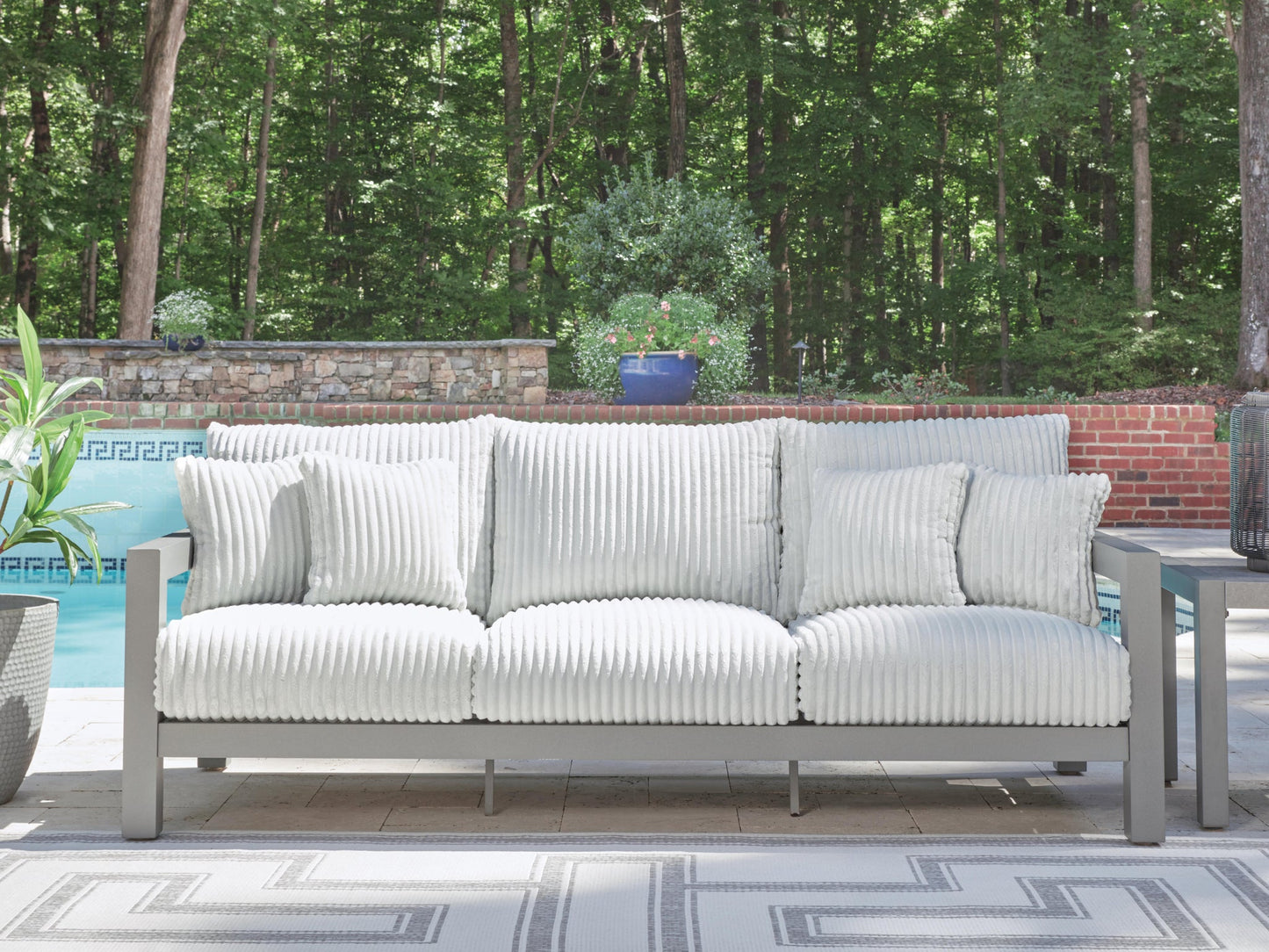 Hurley Park Sofa with Cushion