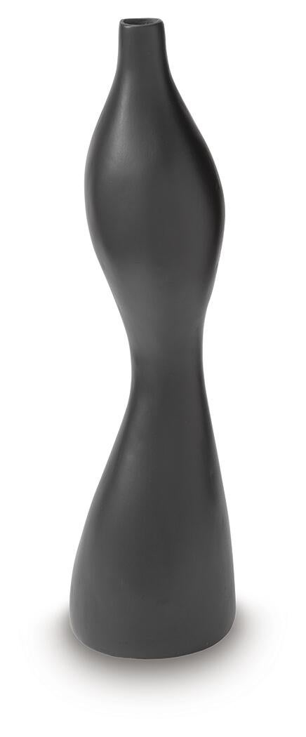 Judsen Vase