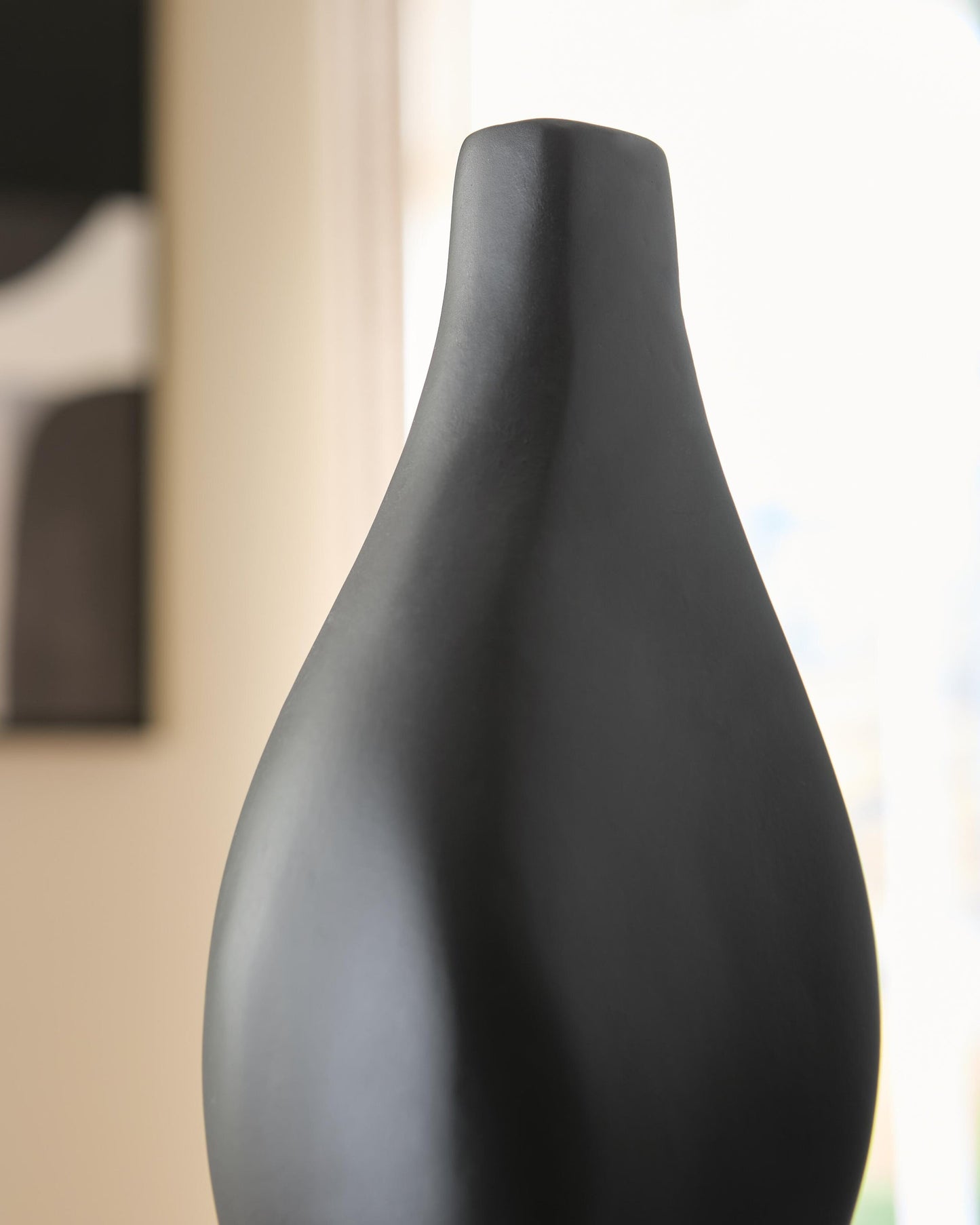 Judsen Vase