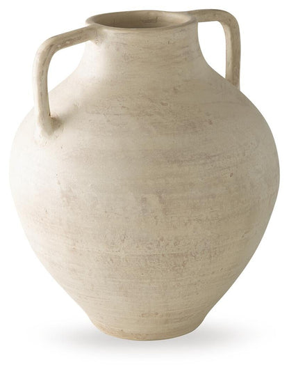 Justy Vase