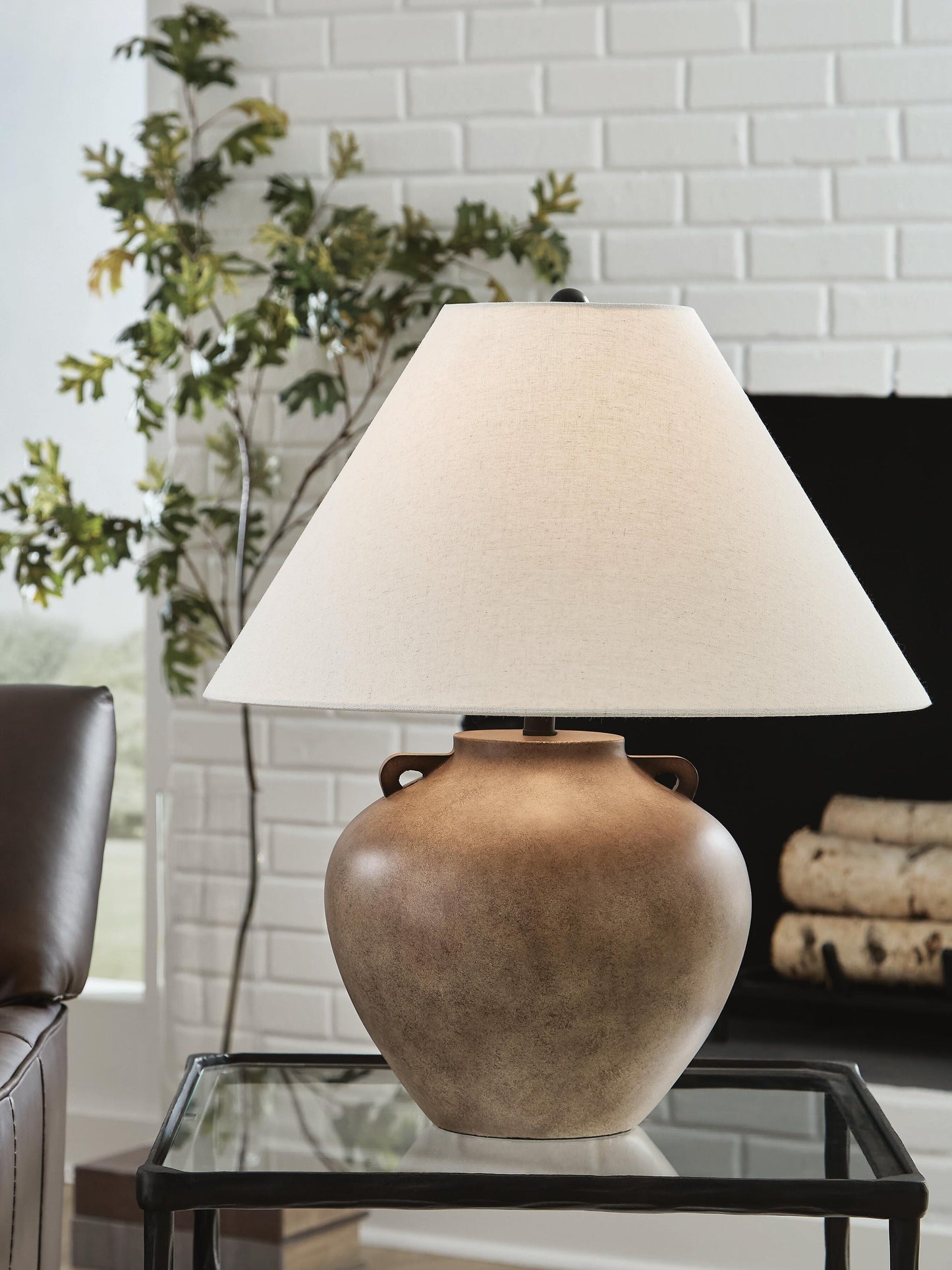 Ferrilby Poly Table Lamp (1/CN)
