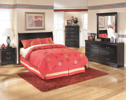Huey Vineyard Full Sleigh Headboard Bed with Mirrored Dresser, Chest and Nightstand