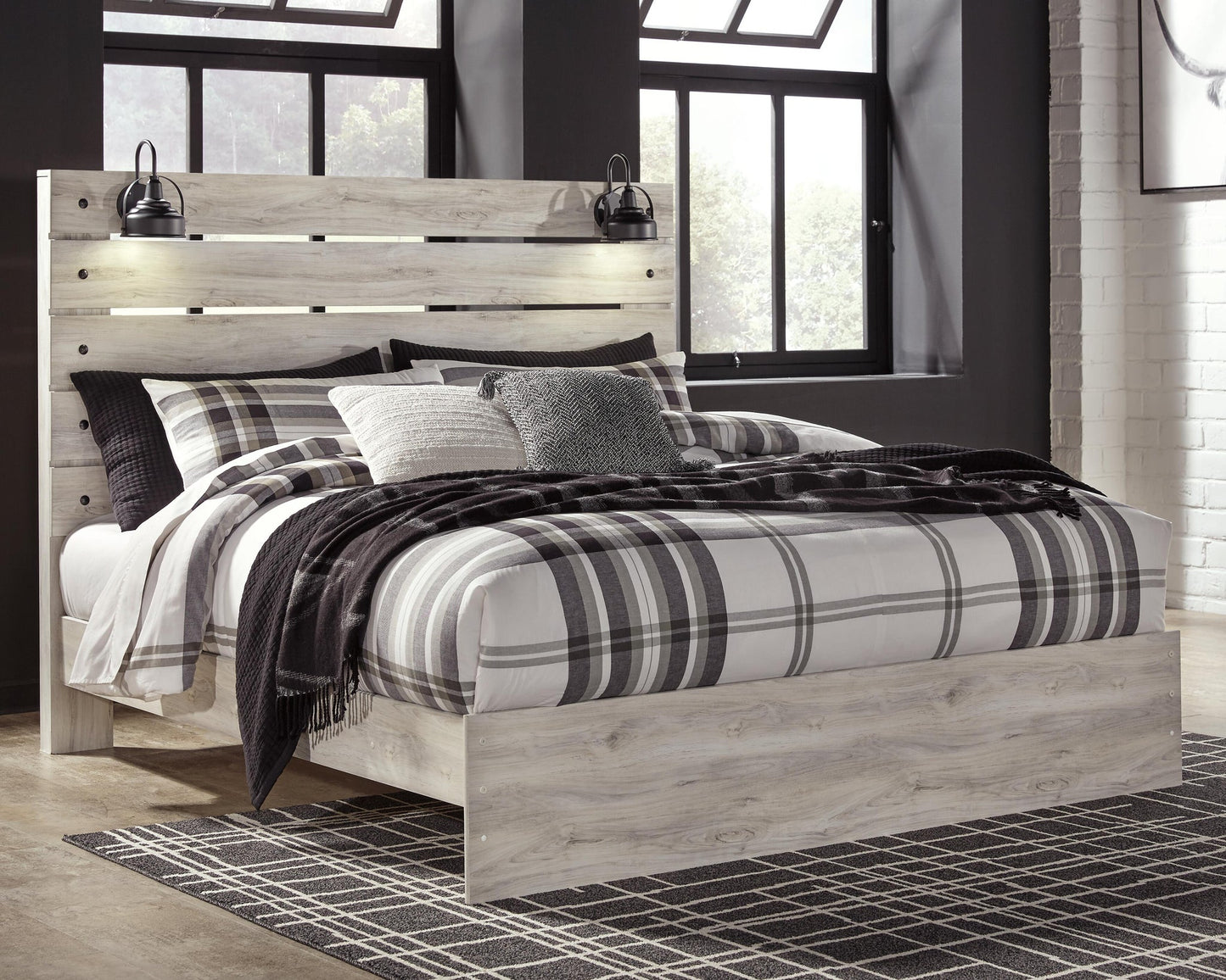 Cambeck King Panel Bed with Mirrored Dresser