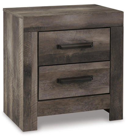 Wynnlow Queen Panel Bed with Mirrored Dresser, Chest and Nightstand