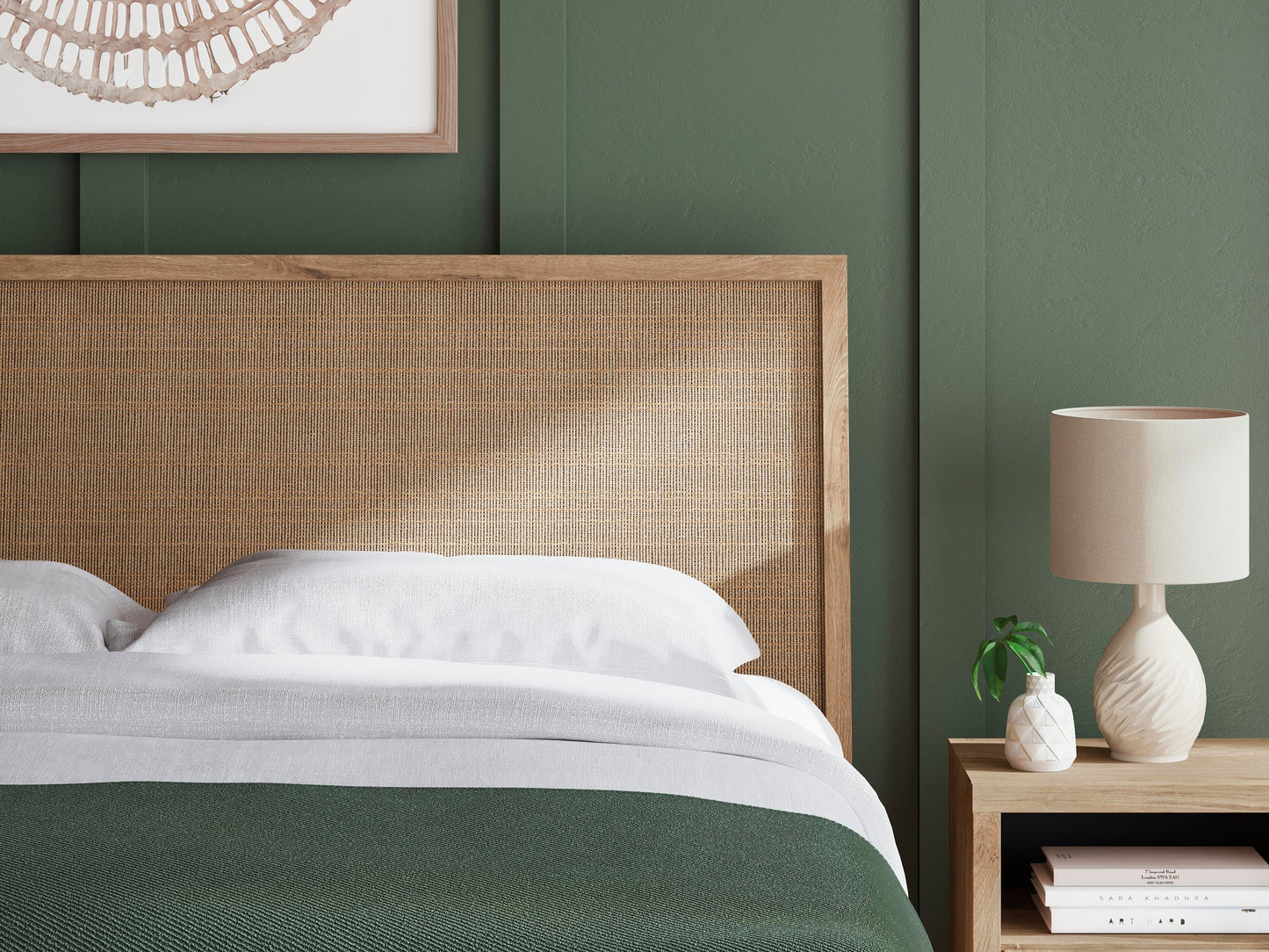 Cielden King Panel Bed with Mirrored Dresser
