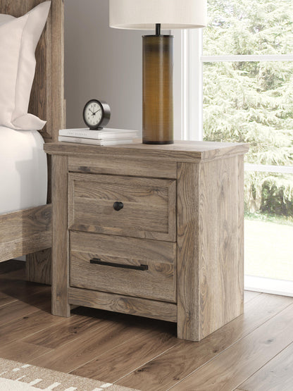 Keithland King Panel Bed with Mirrored Dresser and Nightstand