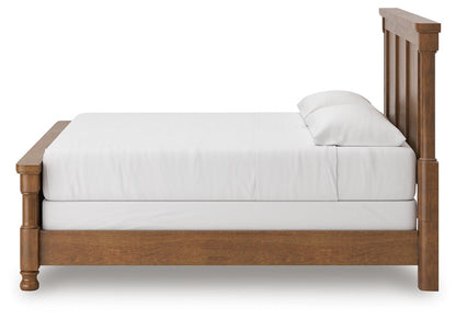 Chadworth King Poster Bed with Mirrored Dresser