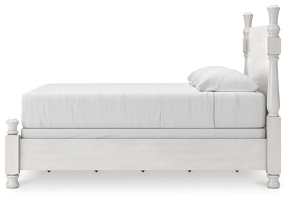 Chadworth King Poster Bed, Dresser and Mirror