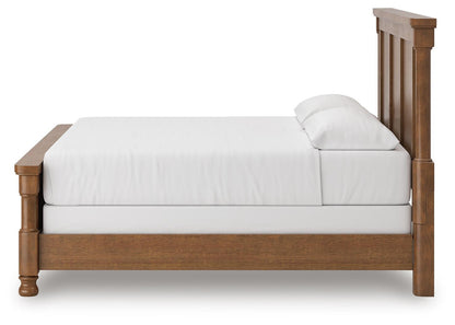 Chadworth California King Poster Bed with Mirrored Dresser