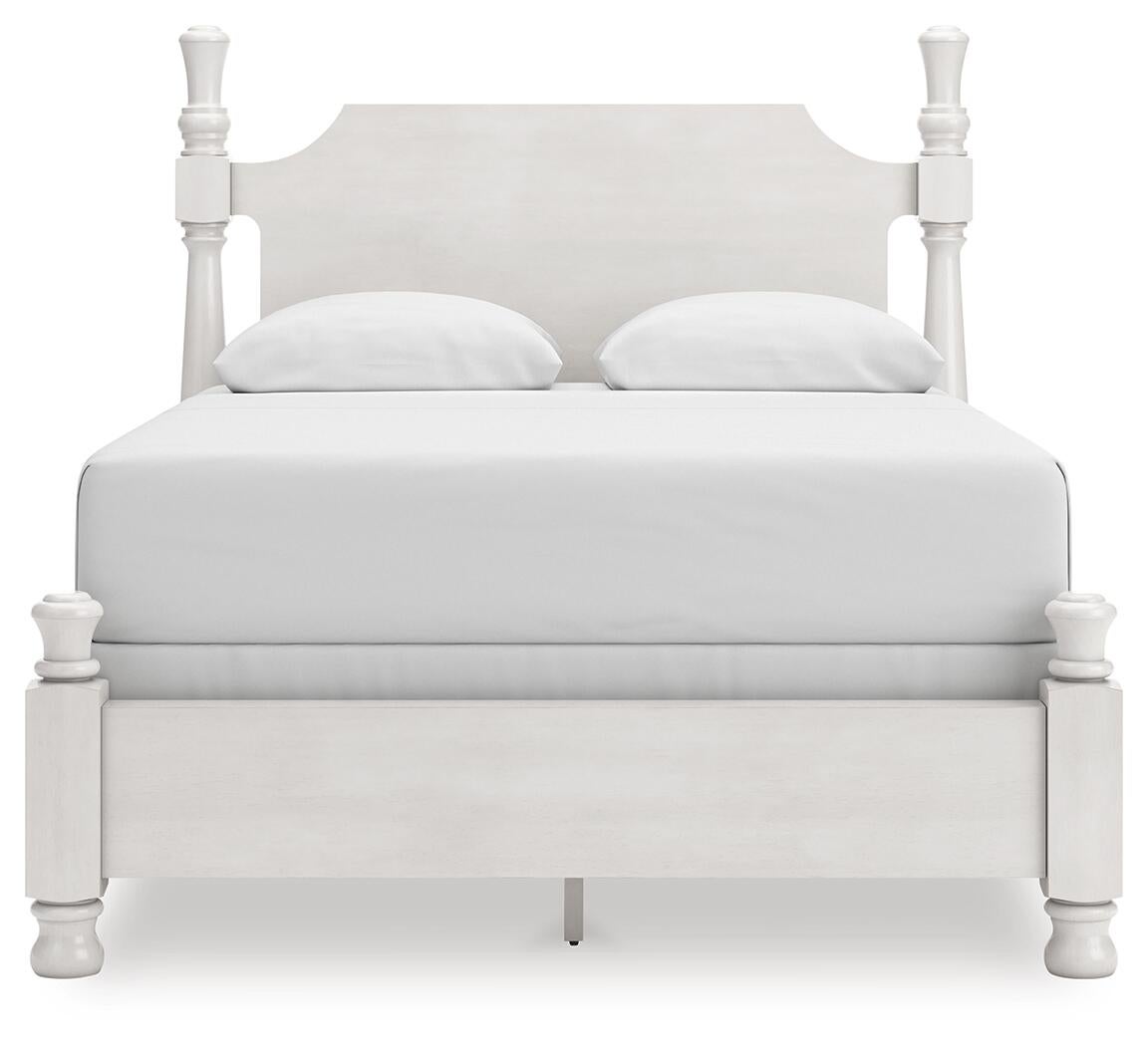 Chadworth Queen Poster Bed, Dresser and Mirror