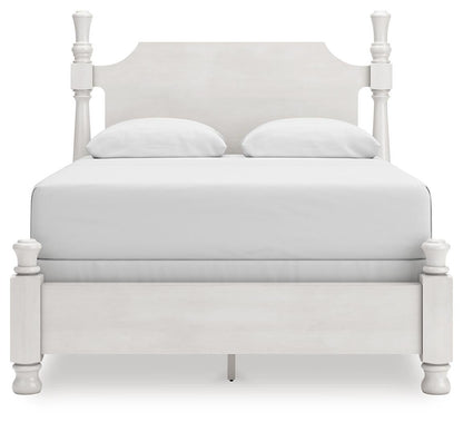 Chadworth Queen Poster Bed, Dresser and Mirror