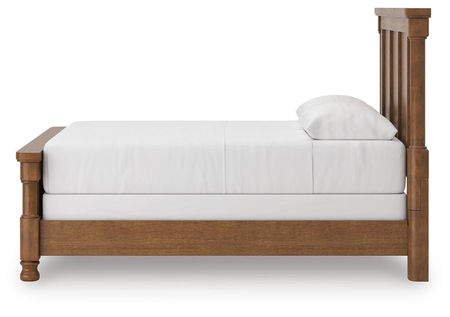 Chadworth Queen Poster Bed with Mirrored Dresser