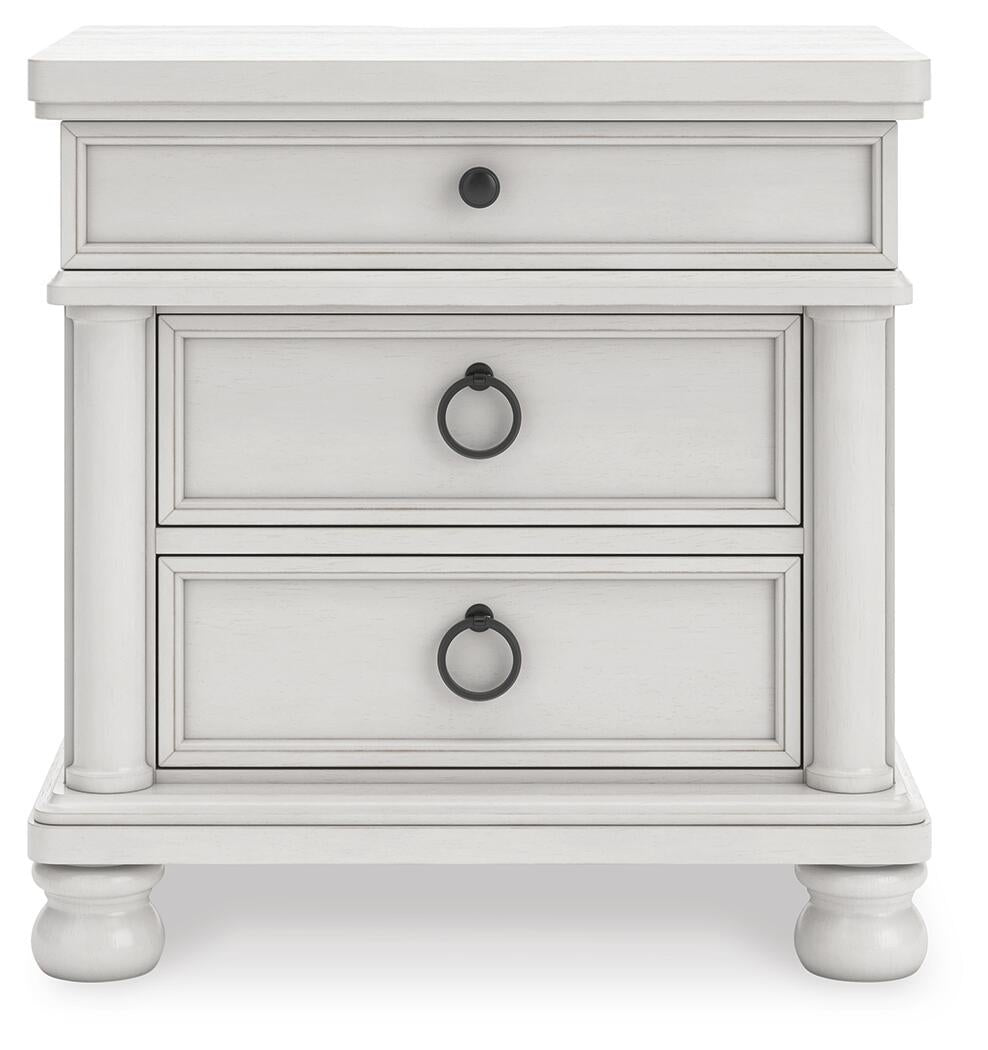 Chadworth Queen Poster Bed, Dresser, Mirror and Nightstand