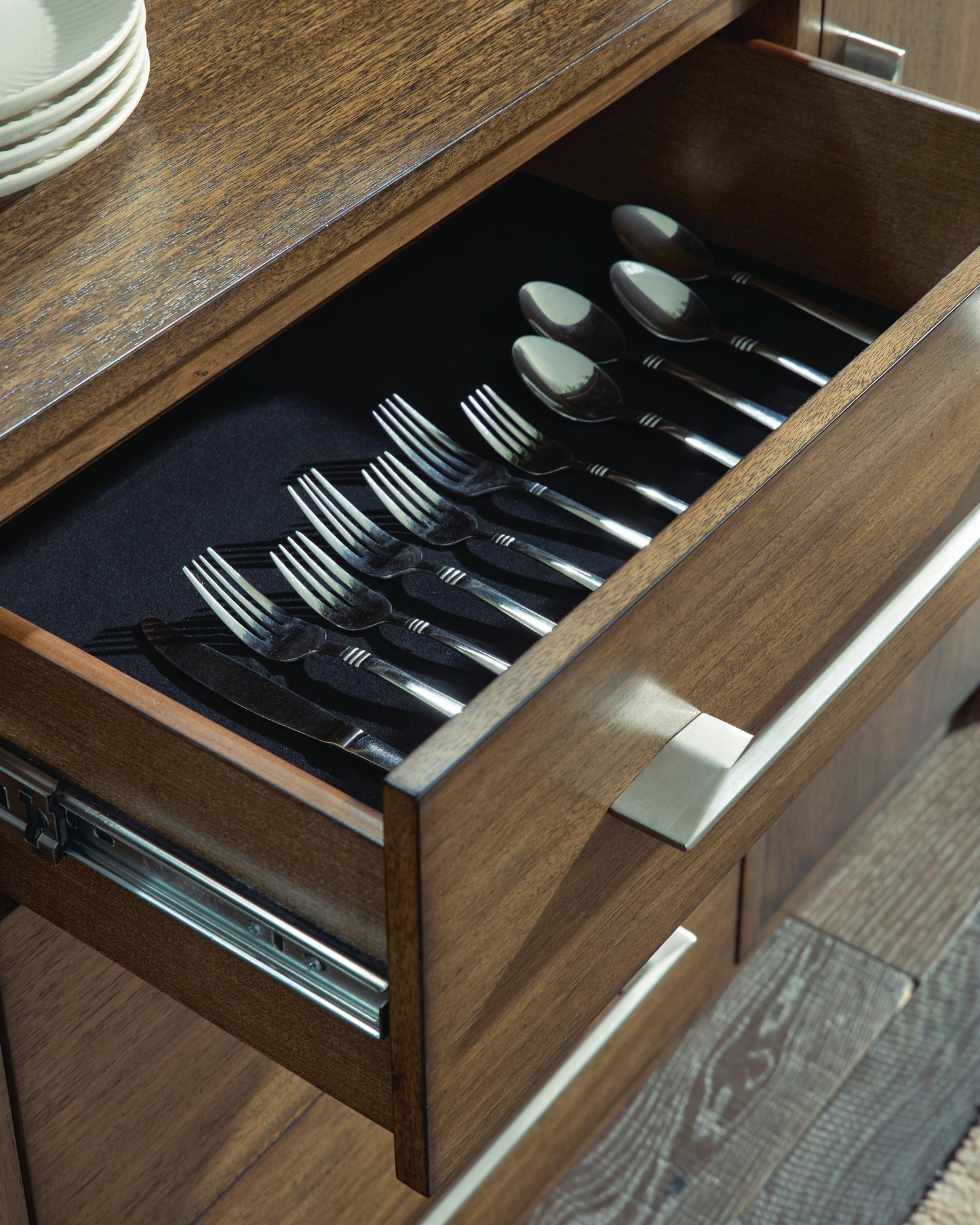 Marxmore Dining Room Server