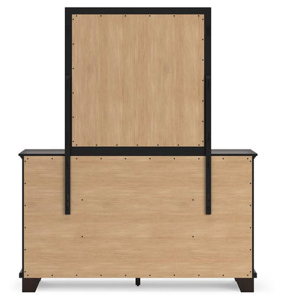 Covetown Queen Panel Bed, Dresser, Mirror, Chest and Nightstand