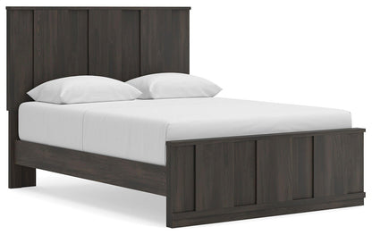 Jadiston Queen Panel Platform Bed, Dresser and Mirror