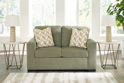 Bridgepoint Loveseat