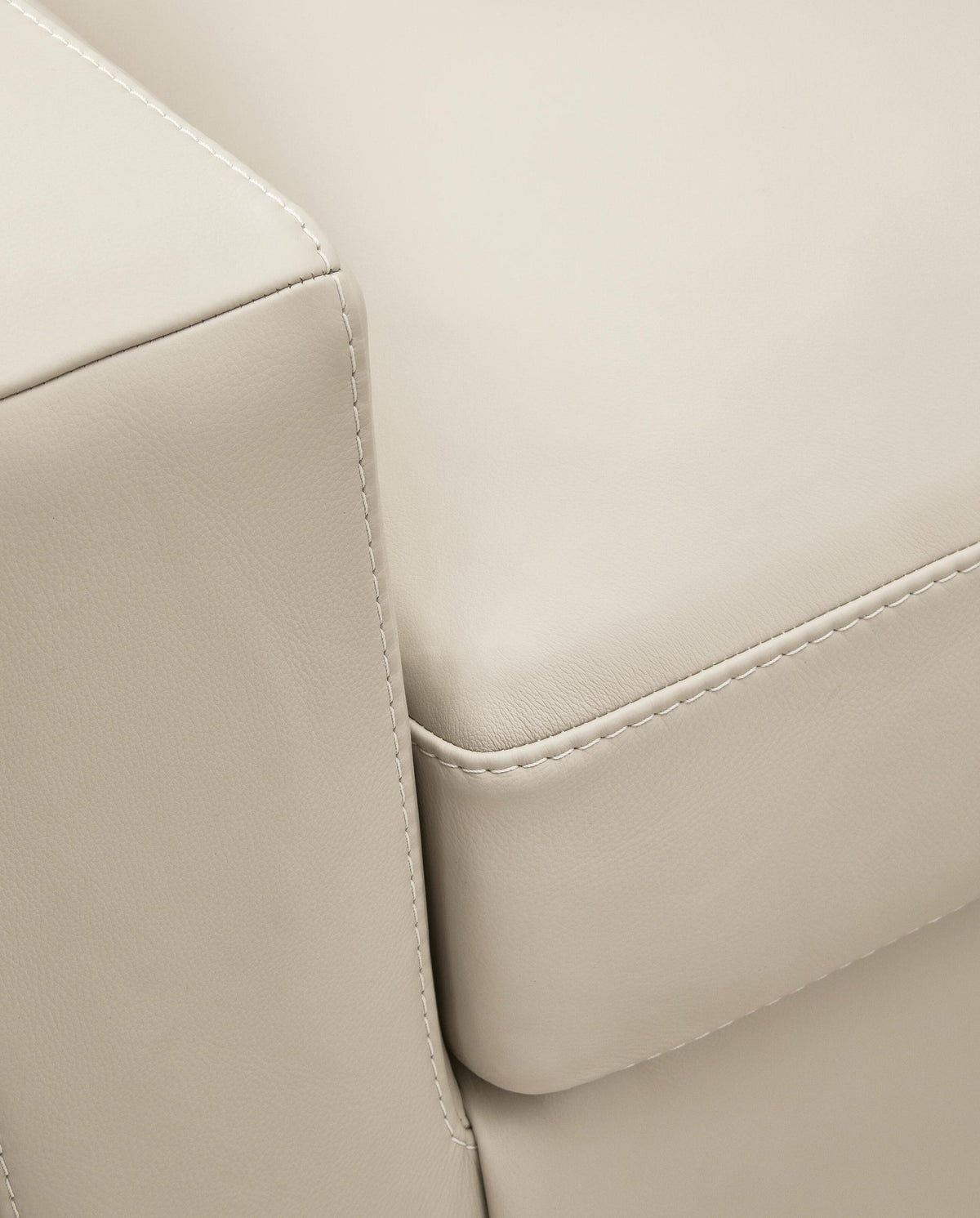 Treasure Trove Loveseat